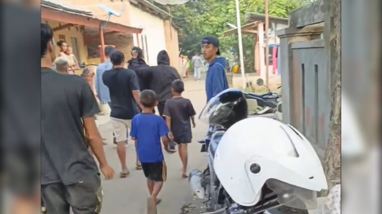 Viral, Pria Diduga Mencuri Digaruk Warga di Palabuhanratu Sukabumi