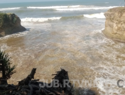 Laut Batu Panganten Diduga Tercemar, DLH Kabupaten Sukabumi Ambil Sampel Untuk Penelitian