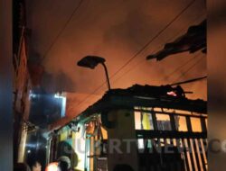 Kebakaran Hebat di Gang Dahlia Sukabumi, Empat Rumah Hangus Terbakar