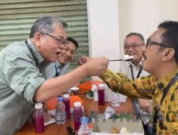 Bawaslu Sebut Ada Pesan Dibalik Foto Satu Meja Kedua Paslon Cabup Cawabup Sukabumi