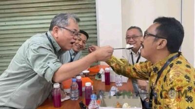 Bawaslu Sebut Ada Pesan Dibalik Foto Satu Meja Kedua Paslon Cabup Cawabup Sukabumi