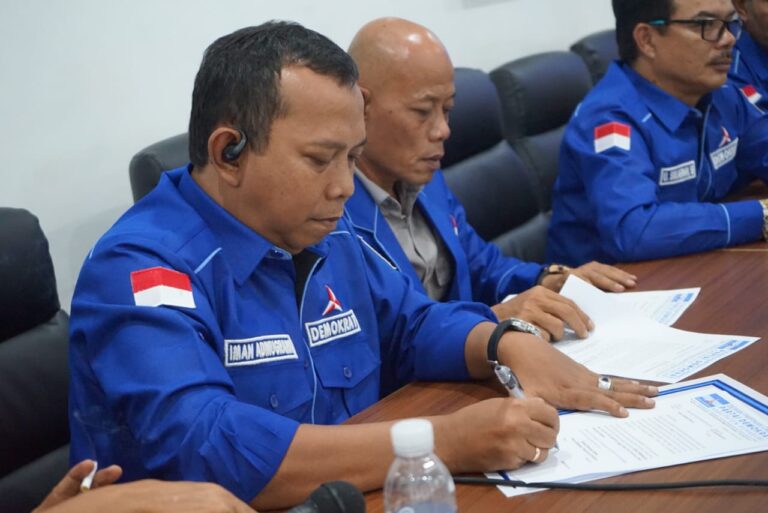 Iman Adinugraha Tekankan Kadernya Bantu Pemulihan Pasca Bencana pada Rakor Partai Demokrat Kabupaten Sukabumi