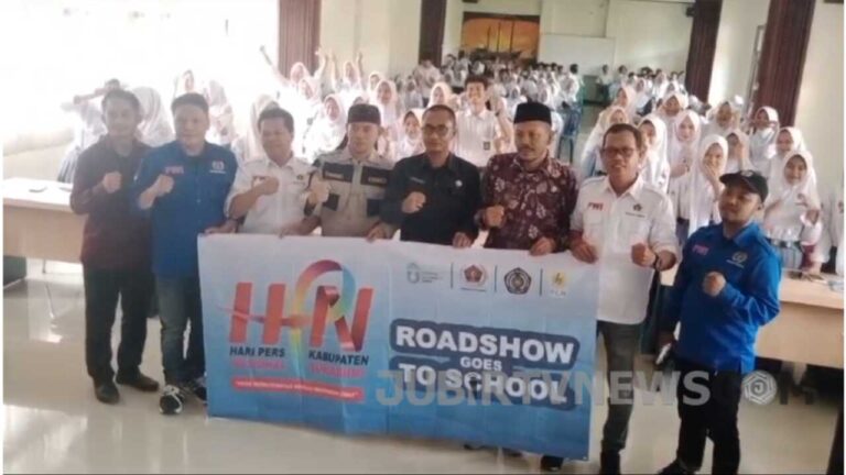 Gandeng PLN & UMMI, PWI Kabupaten Sukabumi Edukasi Jurnalistik di SMAN 1 Jampangkulon