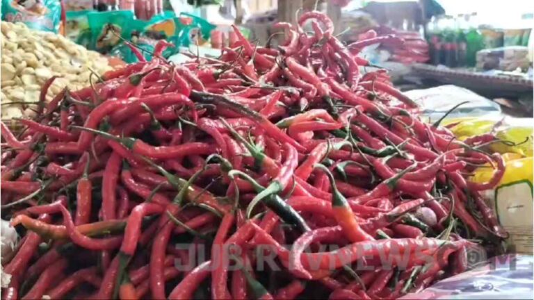 Awal Tahun Baru 2025, Harga Cabai di Pasar Palabuhanratu Masih Tinggi