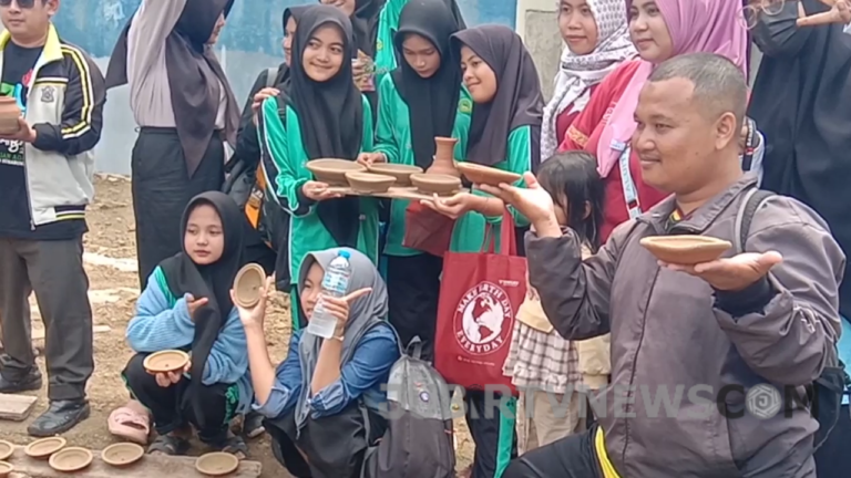 Pengrajin Gerabah dan Goa Nusakarang di Surade Sukabumi, Jadi Referensi Wisata Edukasi