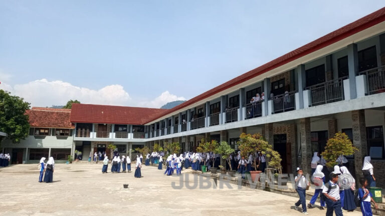 Respons Sekolah di Sukabumi terkait Larangan Jual LKS dan Study Tour dari Dedi Mulyadi