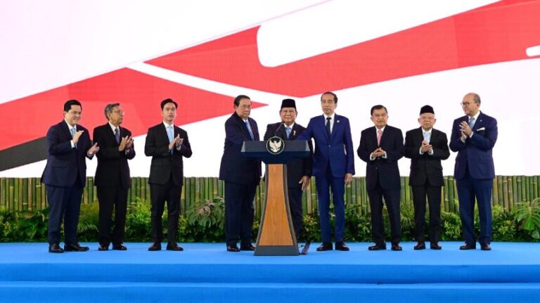 Prabowo Didampingi Jokowi-SBY Luncurkan Badan Pengelola Investasi Danantara