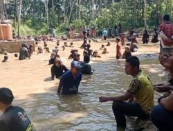 Jelang Ramadan, Warga Jampangkulon Berbondong-bondong Tangkap Ratusan Ikan di Empang