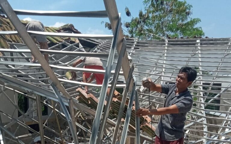 Masjid di Cikembar Sukabumi Ambruk saat Jemaah Salat Subuh, 2 Orang Terluka