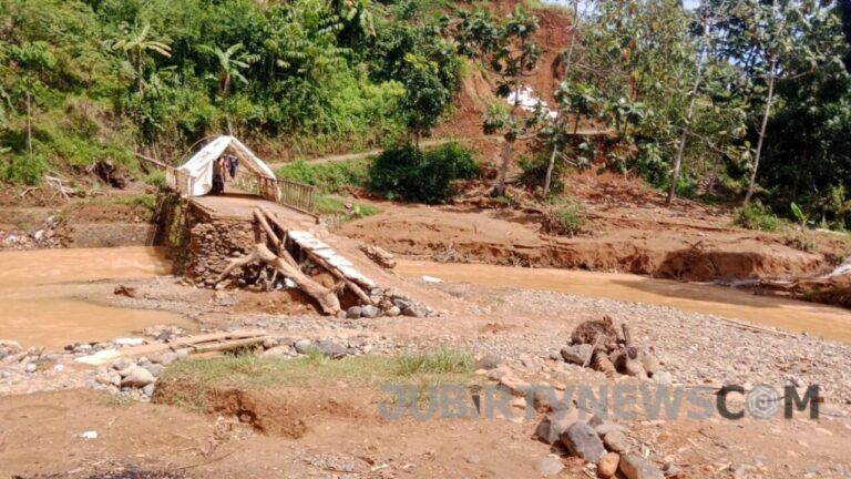 Satu Bulan Diresmikan, Jembatan Cinta di Cimanggu Kembali Putus