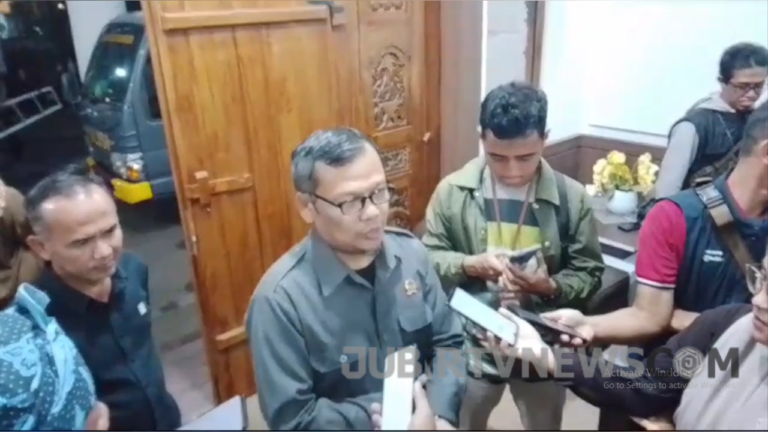 Demo Tolak UU TNI Ricuh, Ketua DPRD Sukabumi: Ada Penyusup!