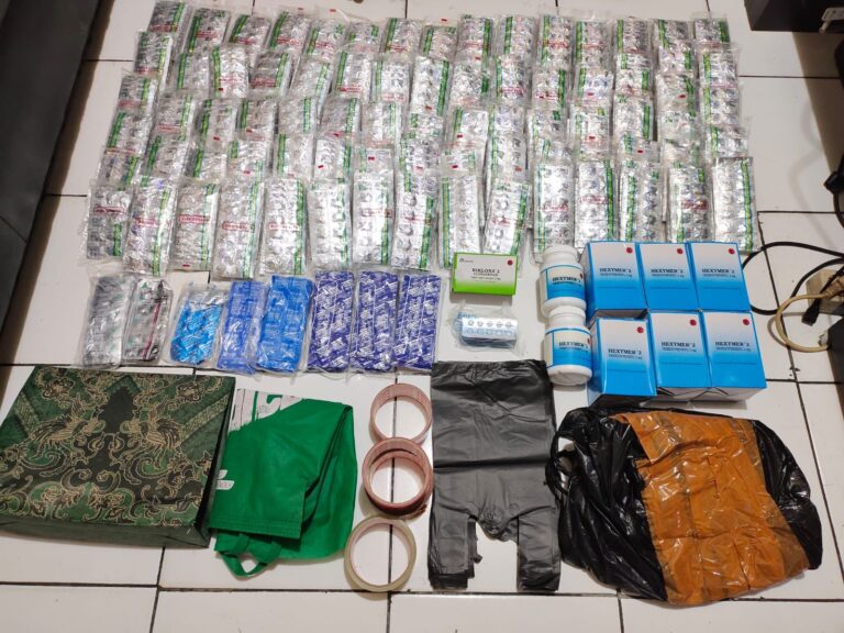 Polres Sukabumi Kota Tangkap 2 Pengedar Obat Keras, Puluhan Ribu Butir Barang Bukti Disita