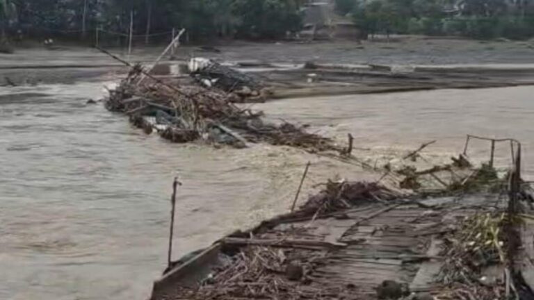 Jembatan Darurat Bojongkopo Sukabumi Rusak Diterjang Banjir, Akses Palabuhanratu-Pajampangan Kembali Terputus