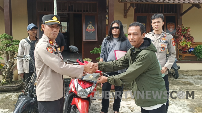 Polsek Jampangkulon Serahkan Dua Motor Hasil Ungkap Curanmor ke Pemilik