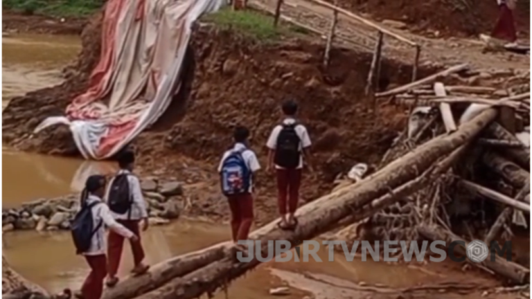 Jembatan Cinta di Cimanggu Sukabumi Terputus, Ancam Keselamatan Anak-Anak