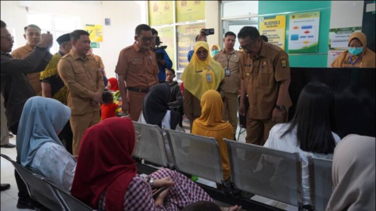 Bupati Sukabumi Luncurkan Program Layanan Kesehatan Gratis di Puskesmas, Warga Cukup Tunjukkan KTP