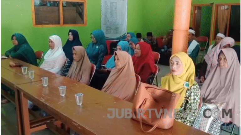 Bangun Karakter Religius, Pemdes Padajaya Jampangkulon Sukabumi Gelar Pengajian Rutin
