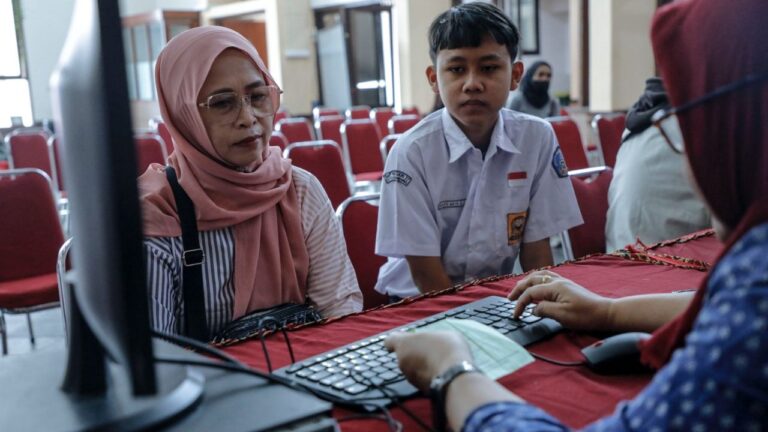 SPMB Tahap 1 Jabar 2025 Selesai, 210 Ribu Lebih Pendaftar Diterima