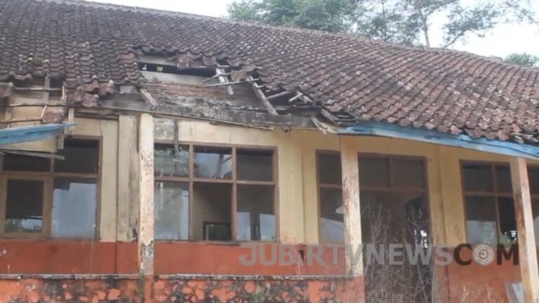 Jadi Prioritas Disdik Sukabumi, Kelas Rusak SDN Simpang Segera Diperbaiki!