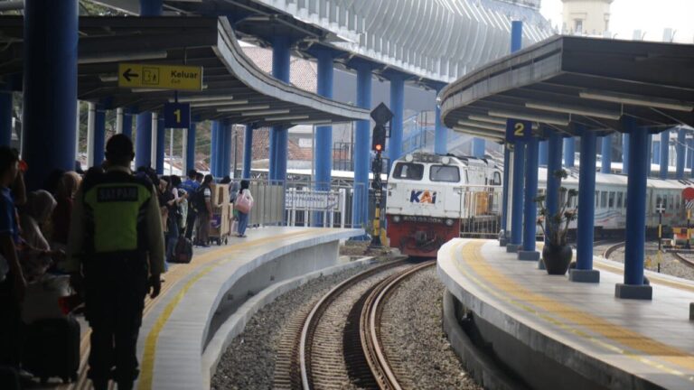 Mulai 1 Agustus 2025, Tarif Kereta Bogor-Sukabumi Naik Jadi Rp55.000/Penumpang