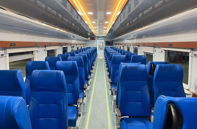 KA Pangrango Kini Gunakan Kereta Ekonomi New Generation, Penumpang Lebih Nyaman