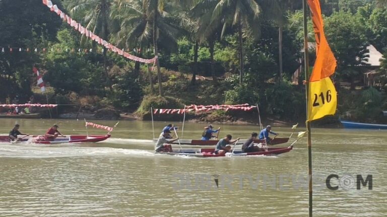 Video: Dukung Wisata Lokal, Satrad 216 Cibalimbing Gelar Lomba HUT RI Ke-80 di Sungai Cikarang Sukabumi
