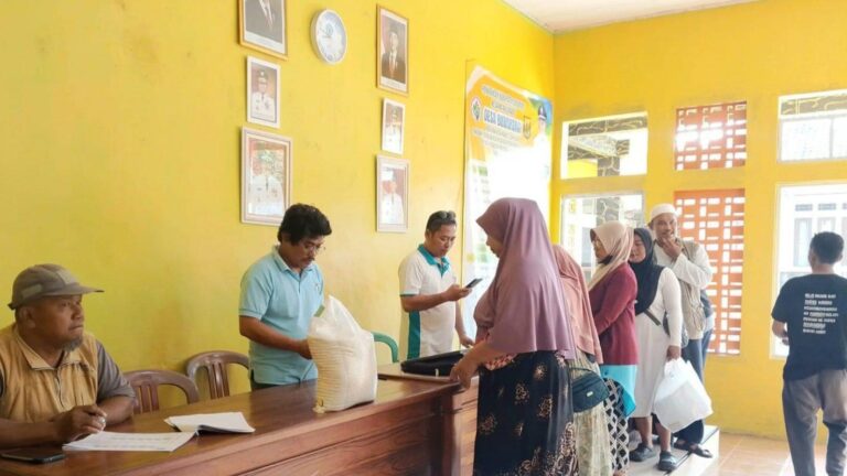 608 Keluarga di Desa Buniwangi Sukabumi Dapat Bantuan Beras, Bukti Nyata Kehadiran Negara