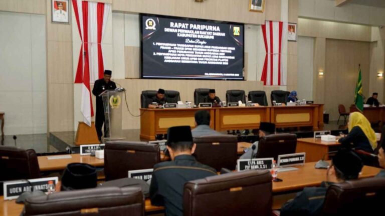 Bupati Sukabumi Jawab Fraksi Golkar: Komitmen Jalankan APBD Perubahan 2025 secara Tepat Waktu dan Akuntabel