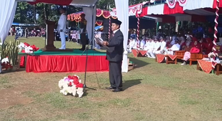 Dewan Anang, Bacakan Teks Proklamasi di Upacara HUT RI ke-80 Kecamatan Jampangkulon