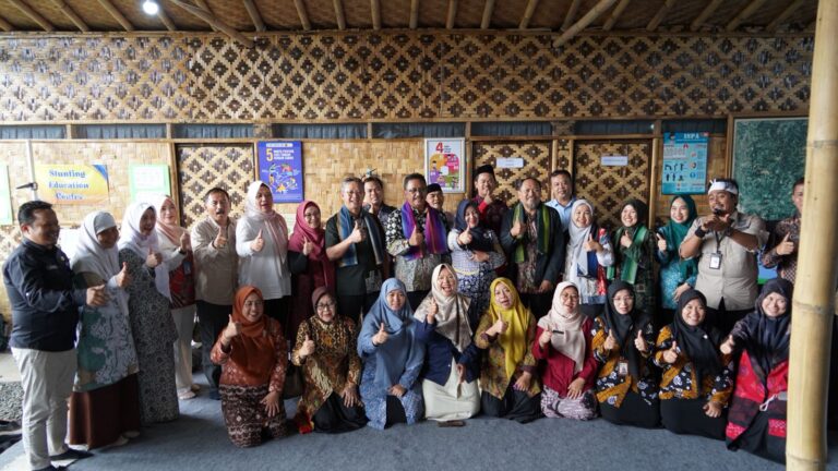 DPPKB Sukabumi Dukung Penuh Desa Purwasari Wakili Jabar di Lomba DBB Penanganan Stunting 2025