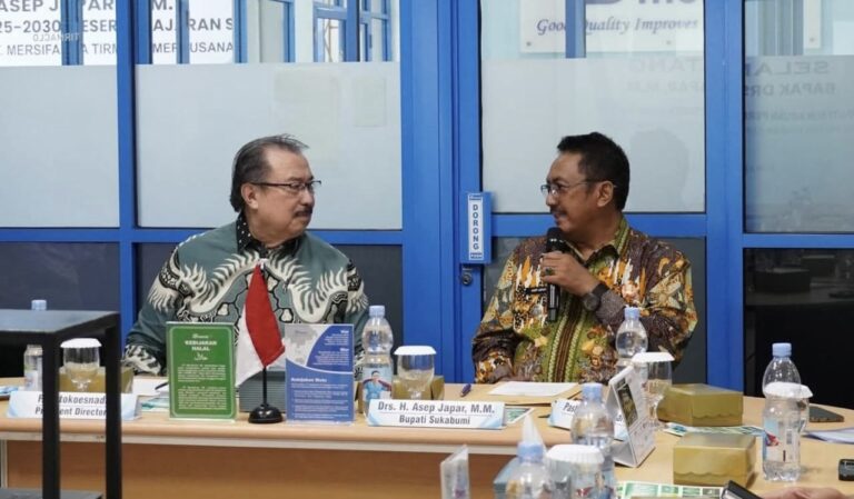 Kunjungi Pabrik Farmasi di Cikembar, Bupati Sukabumi Dorong Sinergi untuk Serap Tenaga Kerja