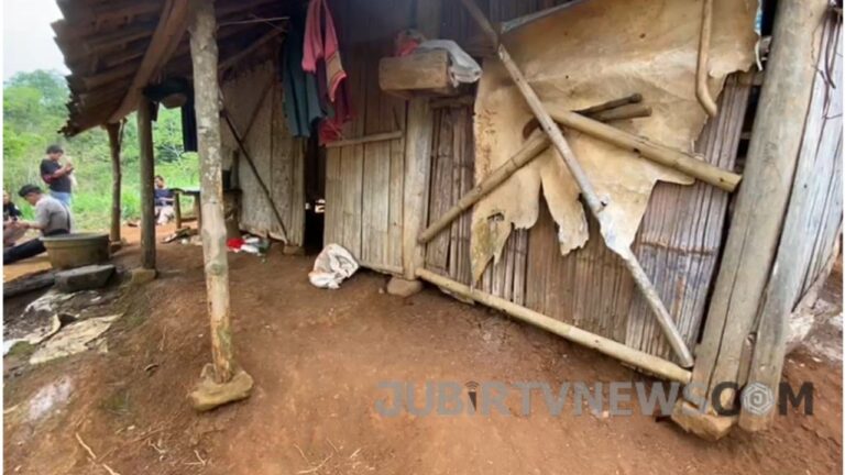 Video: Miris, Pasutri di Cibadak Sukabumi Tinggal di Rumah Reyot Berlantai Tanah Tanpa Listrik