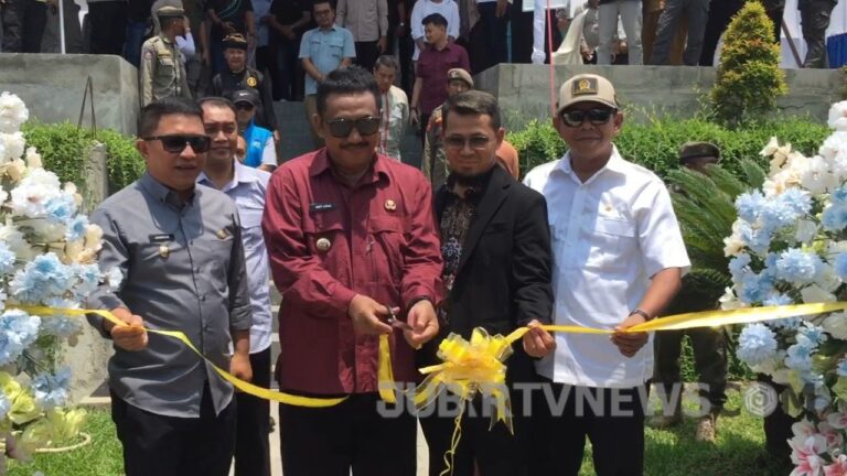 Video: Bupati Sukabumi Hadiri Peresmian Baim Sport Center Cisolok: Investasi Swasta untuk Pariwisata