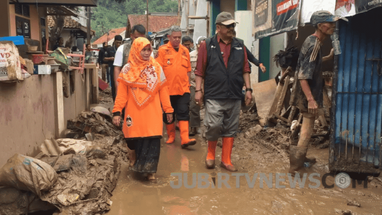 Video: Banjir dan Longsor Terjang Kecamatan Cisolok Sukabumi: Ribuan Jiwa Terdampak, Bupati Turun Tangan