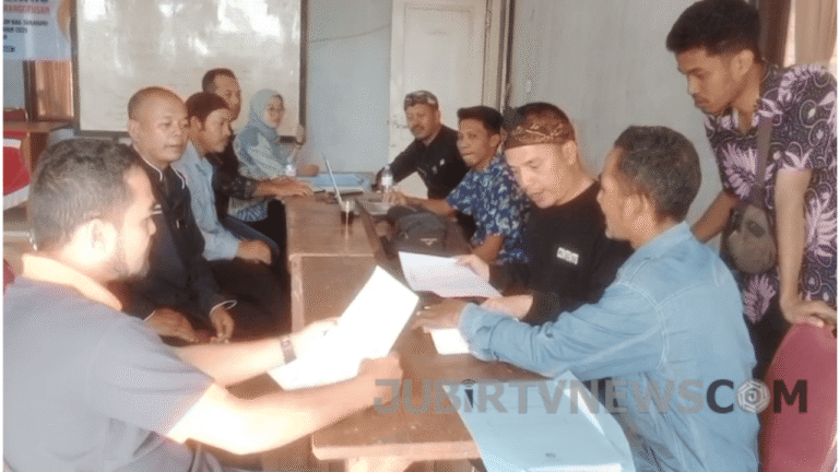 Video: Pemcam Jampangkulon Sukabumi Perkuat Tata Kelola Desa Melalui Pembinaan dan Pengawasan Menyeluruh