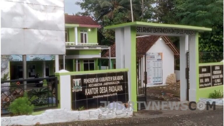 Video: Tekankan Disiplin Jam Kerja, Camat Jampangkulon Sidak Kantor Desa Padajaya Sukabumi