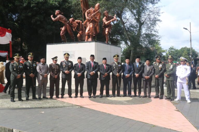 Momentum Peringatan Hari Pahlawan di Sukabumi, Bupati Asjap Ajak Masyarakat Jaga Warisan Perjuangan