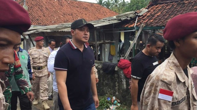 Fraksi Gerindra Sukabumi Salurkan Bantuan ke Korban Banjir Cisolok, Dewan Ruslan Soroti Lambannya Perbaikan Tanggul Hingga BTT