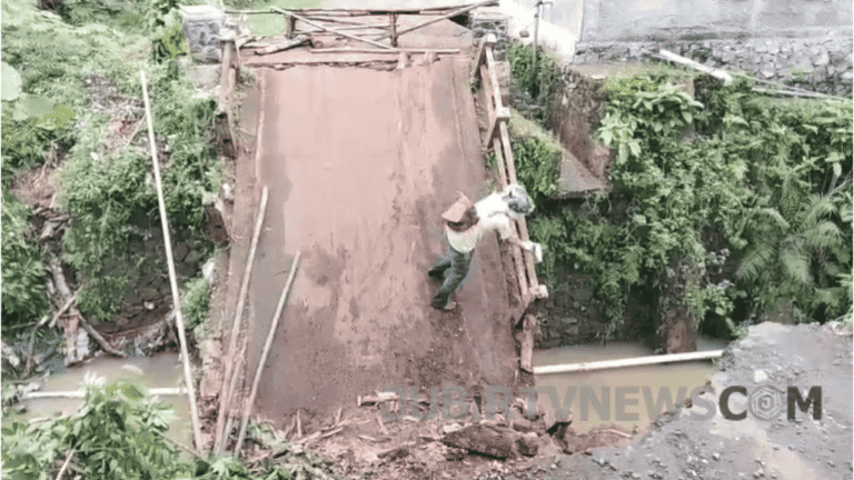 Video: Pasca Jembatan Roboh di Cikembar Sukabumi, Aktivitas Warga Dua Desa Masih Terganggu