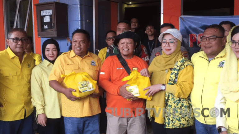 Video: Golkar Kabupaten Sukabumi Tinjau Lokasi dan Salurkan Bantuan ke Korban Banjir Cisolok