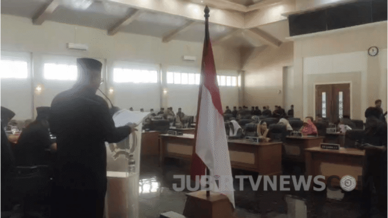 Video: Pandangan Umum Fraksi DPRD Sukabumi Bahas Raperda Pencegahan dan Penanggulangan Kebakaran