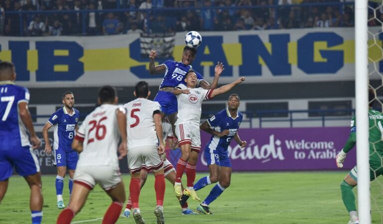 Persib Lolos 16 Besar ACL Two 2025/26 Usai Tekuk Bangkok United 1-0, Hodak Puji Mental Pemain