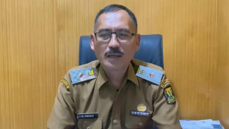 Kepala Dinas Pekerjaan Umum (DPU) Kabupaten Sukabumi, Uus Pirdaus. | Foto: Ist