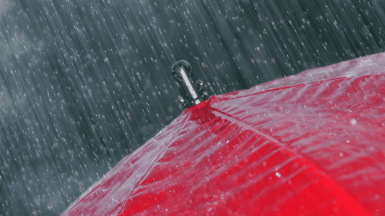 Waspada Hujan Disertai Petir di Sejumlah Wilayah, Prakiraan Cuaca Jabar 27 Desember 2025