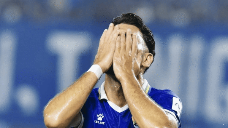 Persib Berjuang Nasib di ACL 2, Warga Kampung Cipanas Cisolok Bergejolak di Rumah RT