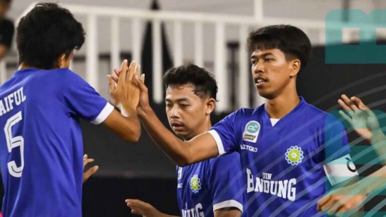 Kemenangan besar tim futsal putra UIN Bandung atas Universitas Atma Jaya tidak terlepas dari aksi brilian sang kapten, Aldi Zakky Aulia. | Foto: IG Campus League