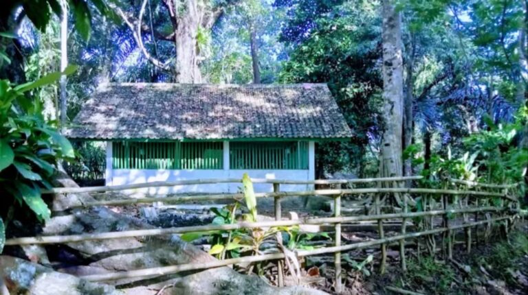 Eyang Santri Dalem, Sang Ulama Perintis Surade Sukabumi yang Jejaknya Tetap Hidup