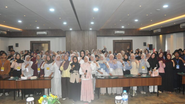 Seminar Literasi Digital di Palembang Tekankan Pentingnya Etika dan Kecakapan Digital