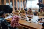 Audiensi Aliansi Honorer Nasional (DPD AHN) Kabupaten Sukabumi di Aula Dinas Pendidikan, Senin (1/12/2025) | Foto : Dok. Humas DPRD