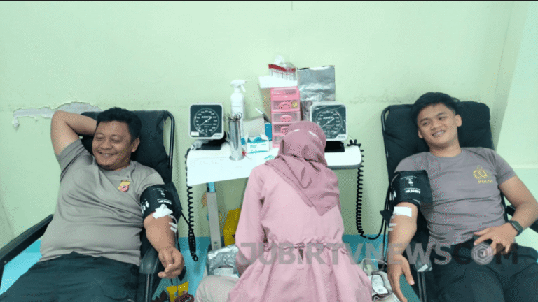 Aksi Kemanusiaan Anggota Polsek Jampangkulon, Donor Darah untuk Pasien Kritis di RSUD